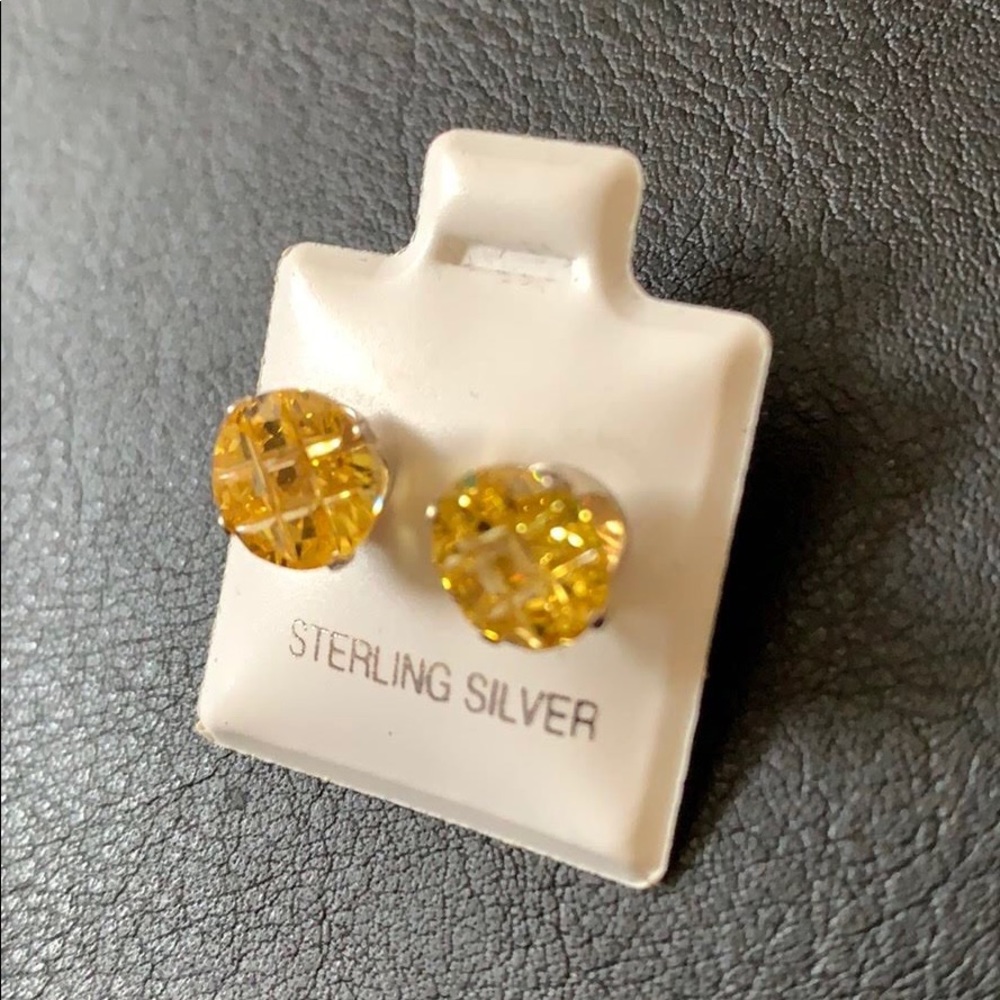Yellow stone earrings